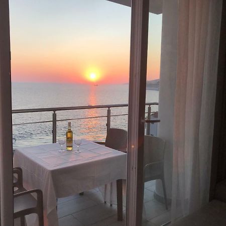Sunset Apartment Sarandë Exterior foto
